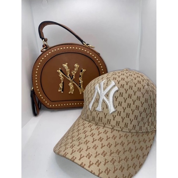 Ny purse and hat set - Picture 3 of 8